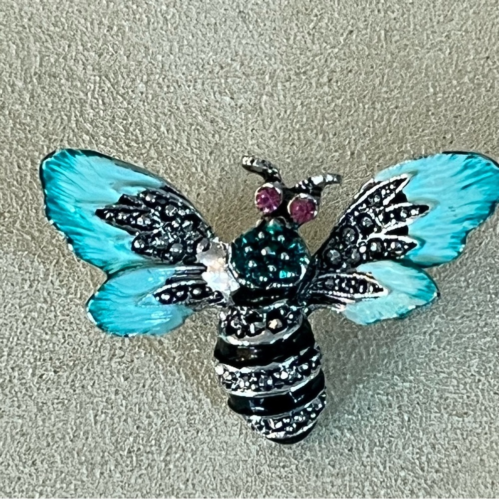 Vintage Blue and Silver Bee Brooch - Picture 7 of 9